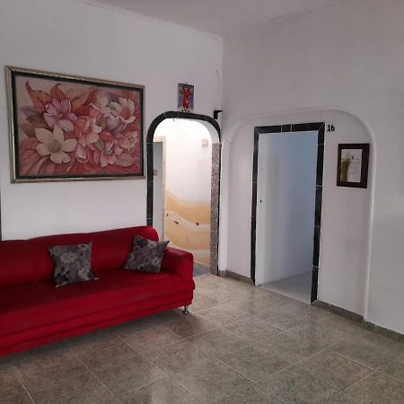 Tita'S Airport Hotel Cartagena Eksteriør billede