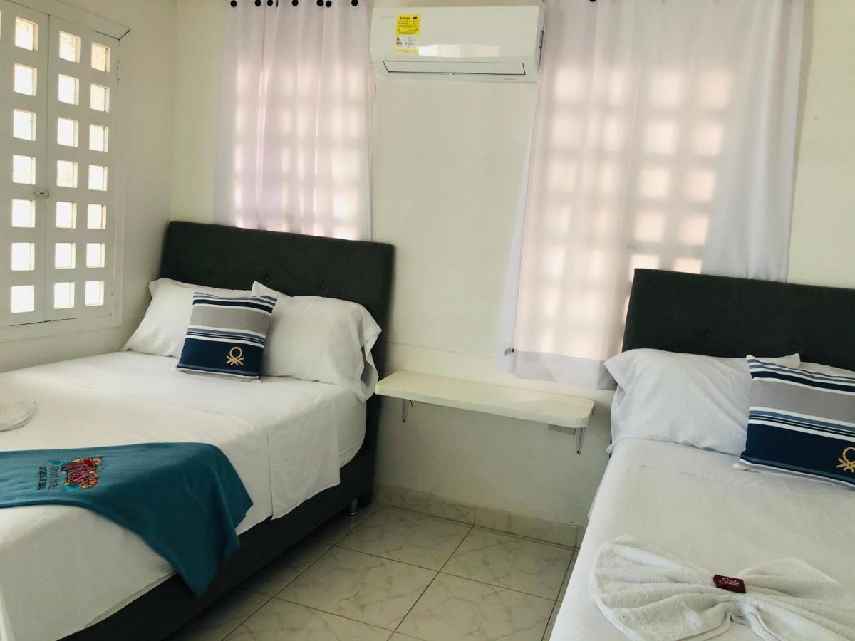 Tita'S Airport Hotel Cartagena Eksteriør billede