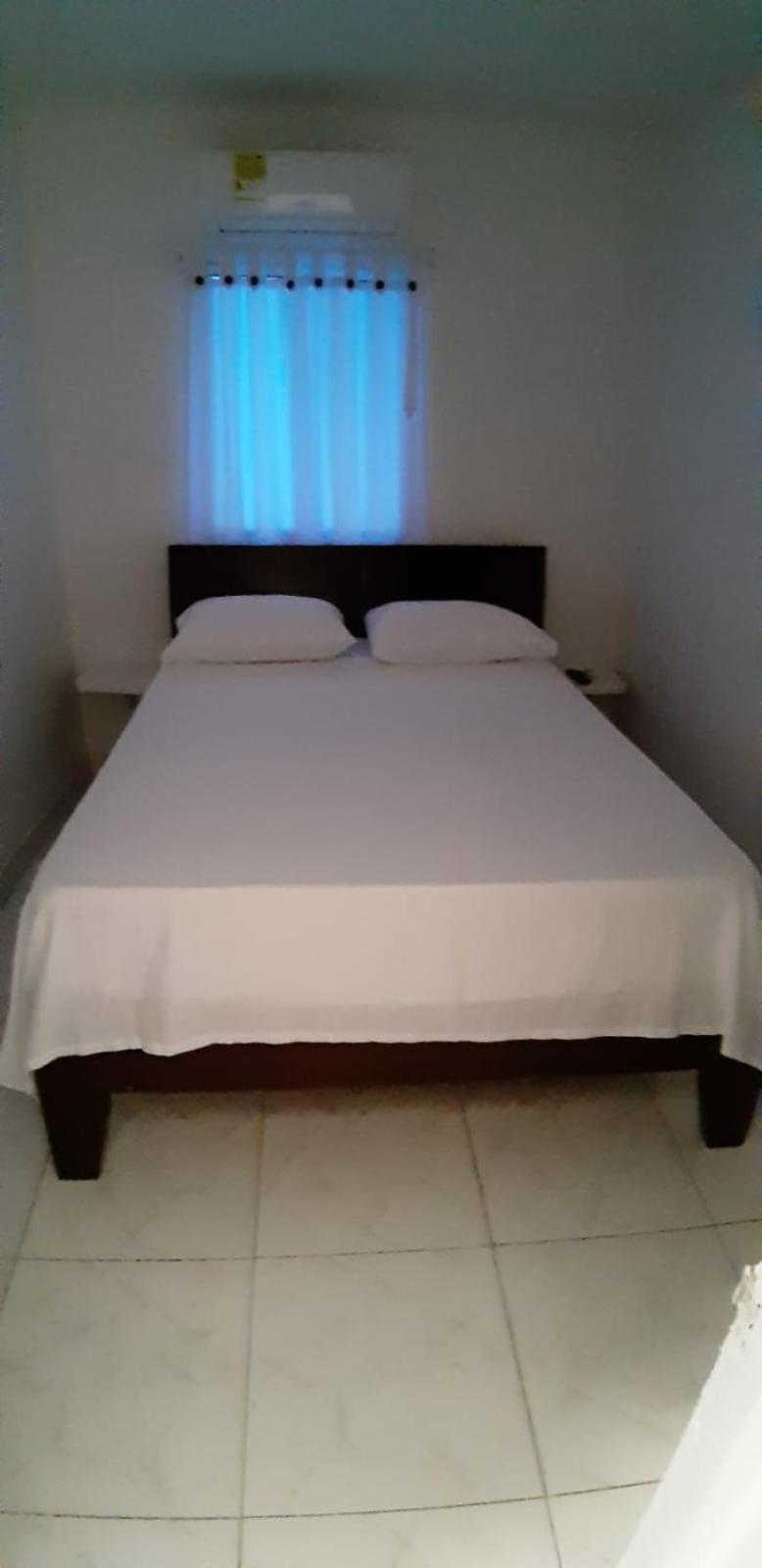 Tita'S Airport Hotel Cartagena Eksteriør billede